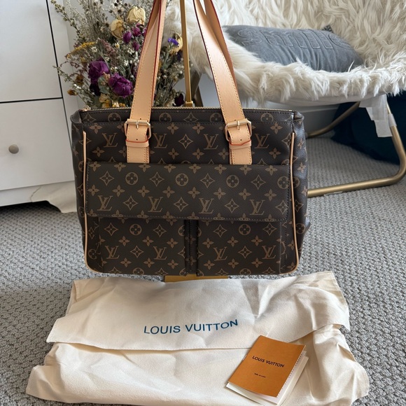 Louis Vuitton cite multiple - Picture 1 of 8